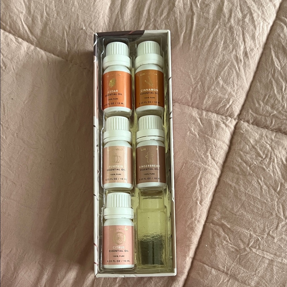 Essential Oil Set with 5 Bottles